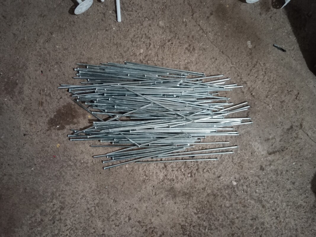 Elbląg Witam, mam do sprzedania kołki do styropianu z trzpieniem metalowym. Kołki są nowe - pozostałość po budowie.