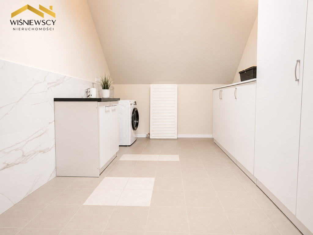 Elbląg WIŚNIEWSCY NIERUCHOMOŚCI Sp. z o.o.Wynajmę mieszkanie - Szopy. Oferta
Na wynajem przestronny apartament o