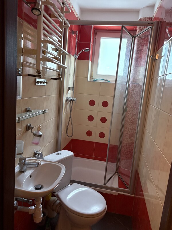 Elbląg Komfortowe 2 pokoje w sercu Elbląga z prywatnym ogródkiem i piwnicą!
Wynajmę funkcjonalne mieszkanie 34 m² na