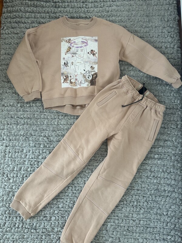 Elbląg Dresiki dla dziewczynki od 1 do 5latek. Bardzo dobre firmy Newbie, Kids Love, Zara... Dresiki są używane