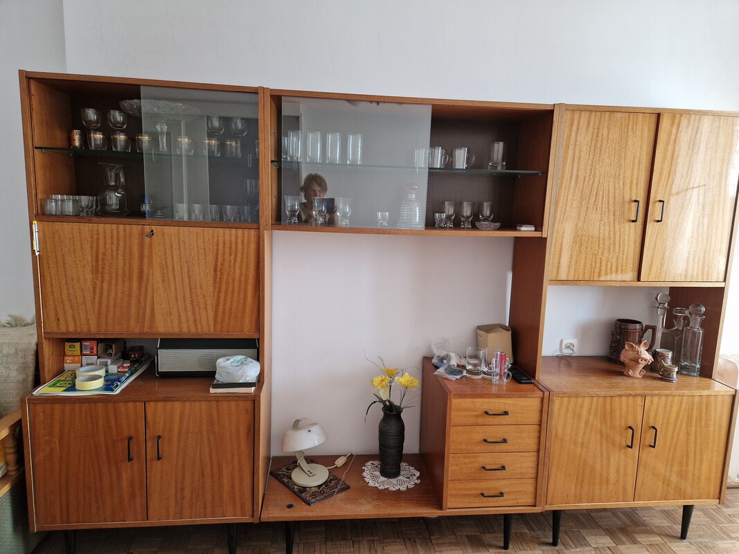 Elbląg Może komuś się przydadzą meble z PRL oddam meblościankę, tapczanopółkę, szafy, stoliki, szafka pod telewizor