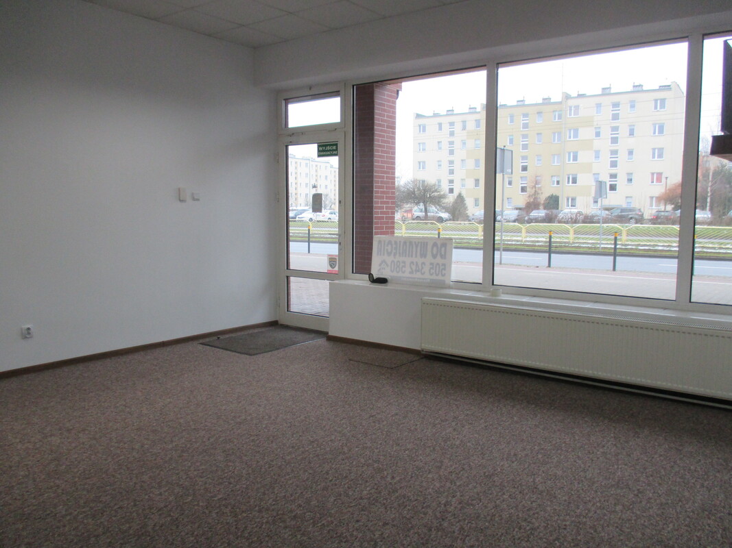 Elbląg Wynajmę LOKAL UŻYTKOWY- POW..65 m2,dwa pomieszczenia, parter. Wejście z chodnika. Bdb.