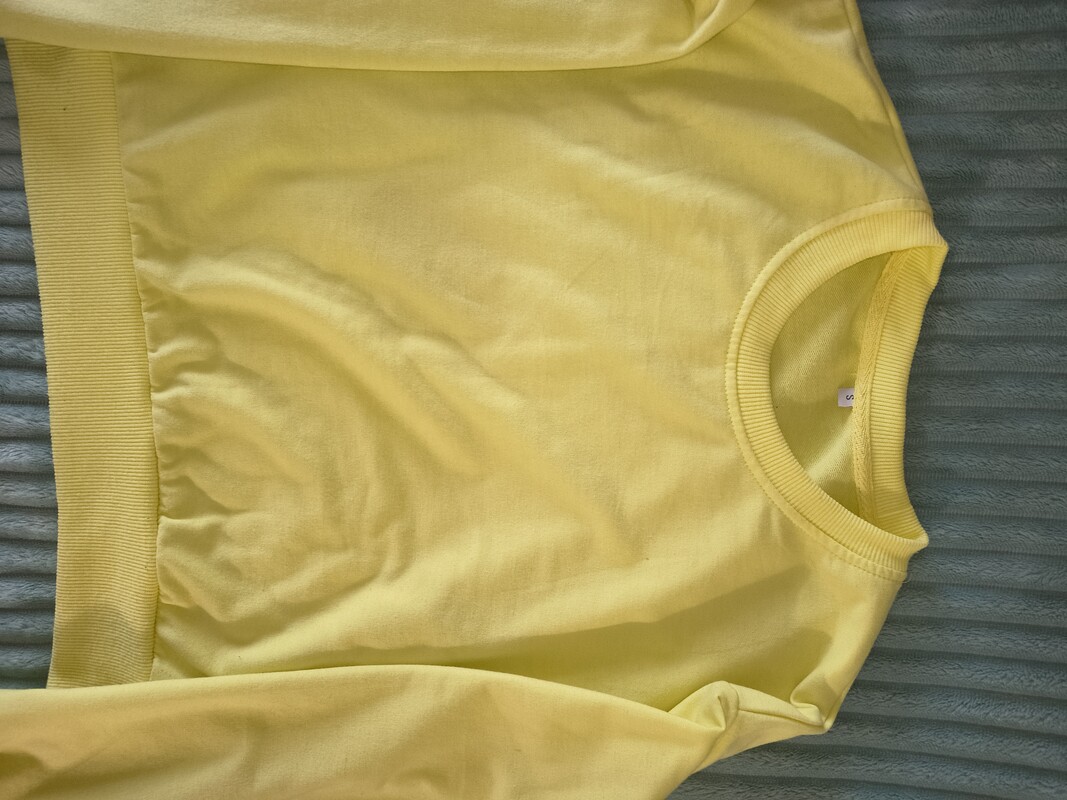 Elbląg Witam. Bluzy w rozmiarze S
2 sztuki cena 40 zł