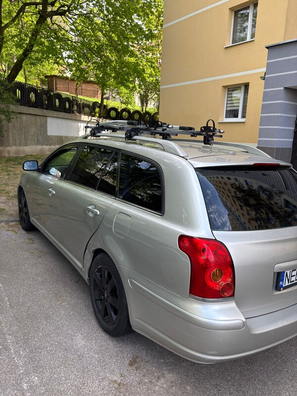 Elbląg Toyota Avensis Kombi 1.8 benzyna, rok 2003.
Auto sprawne, użytkowane na co dzień, samochód wygodny i pojemny.
