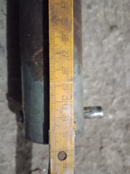 Elbląg Sprzedam bolec, sworzeń z czasów PRL z otworami z dwóch stron.
Wymiary:
Długość całkowita 33 cm,
Długość