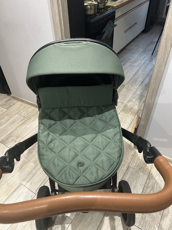 Elbląg Sprzedam wózek 2w1 Roan Ivi 2.0 w kolorze boho zieleń. Wózek kupiony w Radexie w listopadzie 2024r.