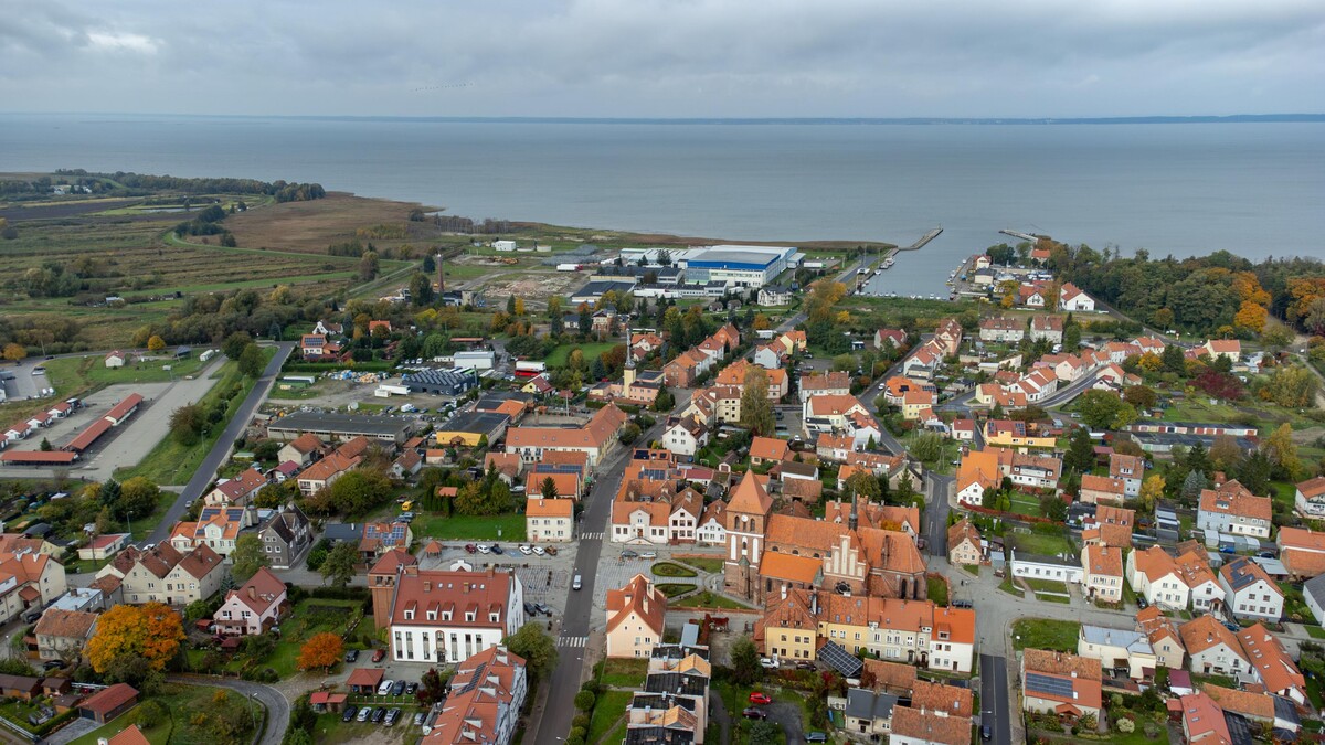 Elbląg TO MY SPRZEDAJEMYNIERUCHOMOŚCI W TYM MIEŚCIEBIURO NIERUCHOMOŚCIAMERICAN HOMEFOR SALE - DOM - TOLKMICKO