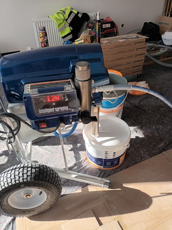 Elbląg SPRZEDAM AGREGAT SZPACHLARSKO MALARSKI ODPOWIEDNIK GRACO MARK V . WYDAJNOSC 6,5 L /MIN CISNIENIE DO 227