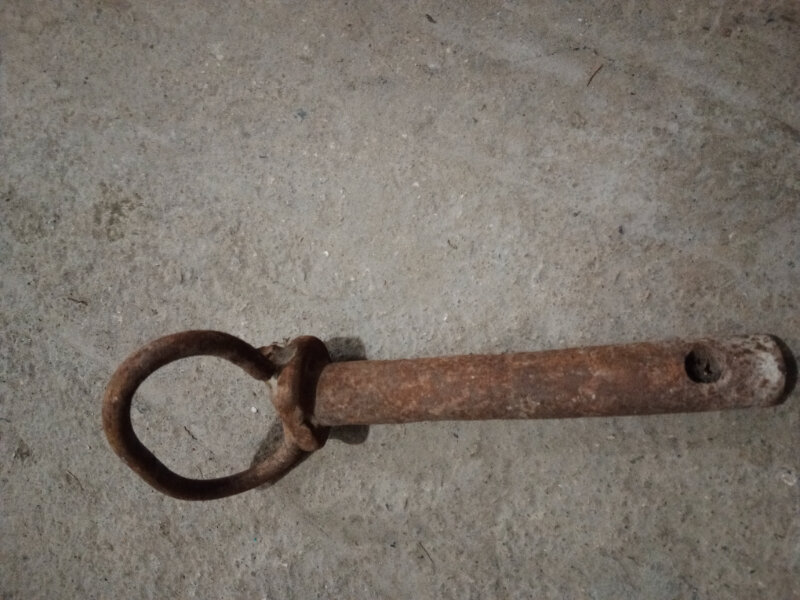 Elbląg Mam do sprzedania porządny gruby bolec do przyczepy lub blokowania innych elementów.
Trzpień może służyć