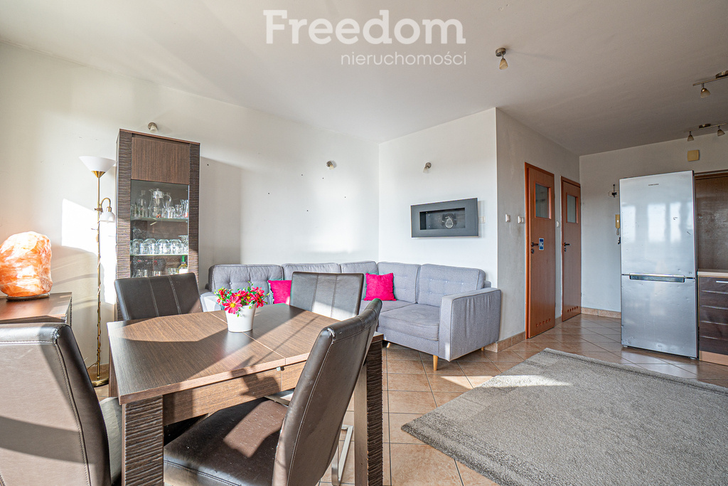 Elbląg FREEDOM NIERUCHOMOŚCISprzedam mieszkanie - Stegna, Powstańców Warszawy. Rozkładowe mieszkanie w