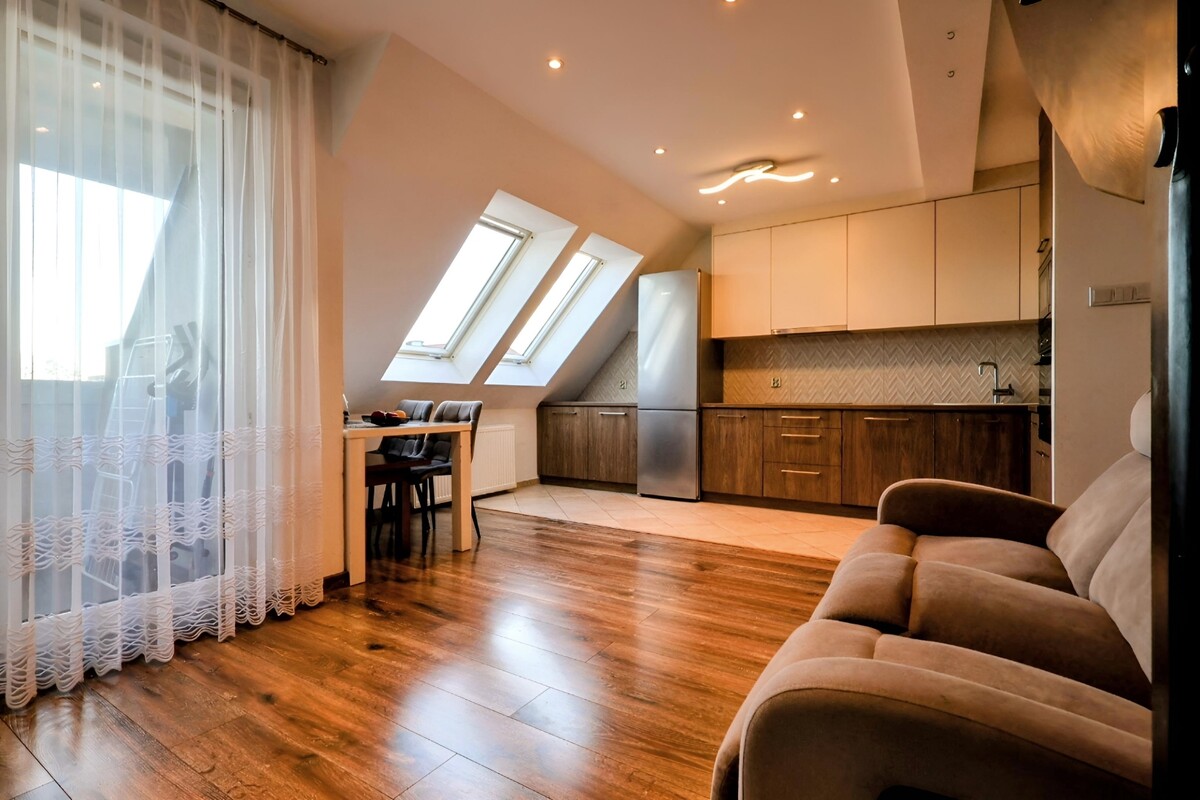 Elbląg Wyjątkowe dwupoziomowe mieszkanie 64 m2 gotowe do wprowadzeniaElbląg, ul. Browarna — komfort, przestrzeń