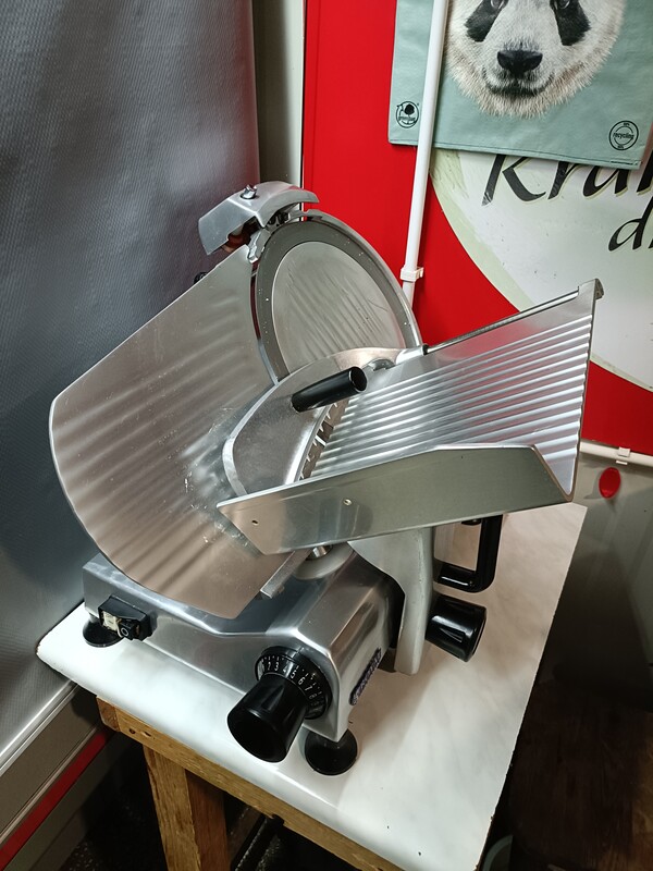 Elbląg Sprzedam krajalnicę sprawna działająca średnica ostrza 250mm&nbsp; firmy Royal catering cena 800zł, Skrzynki