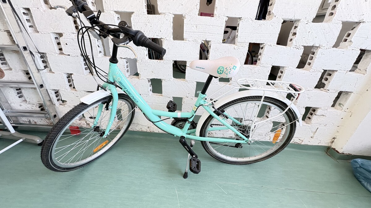 Elbląg Do sprzedania Rower dla dziewczynki chociaż kolor nie zupełnie dziewczęcy kwestia gustu rower w bardzo dobrym