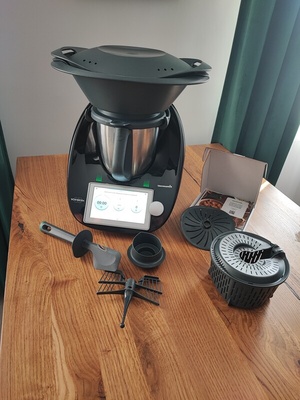 Elbląg Sprzedam Thermomix TM6  w kolorze czarnym (edycja limitowana)🗓️ Zakupiony w 2022 rokuW