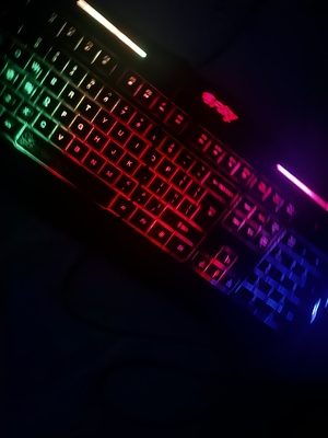 Elbląg Sprzedam używaną podświetlaną klawiaturę FURY Spitfire w stanie średnim
płatność: przelew na telefon lub