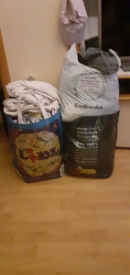 Elbląg Sprzedam za 30 zł odzież damską  widoczna na zdjęciach. .. .. są dzinsy, bluzki, koszulki, sweterki itp. ..