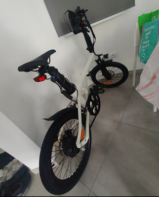 Elbląg Rower elektryczny. Koła 20 cali. Bardzo lekki 17 kg. Bateria Samsung. Zasięg 100 km. Doskonały do przewozu w