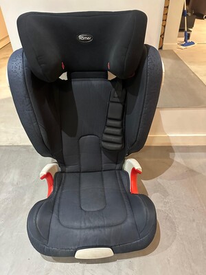 Elbląg Romer Kidfix XP SICT 15-36 kg isofix
Fotelik samochodowy Romer Kidfix XP, przeznaczony dla dzieci w przedziale