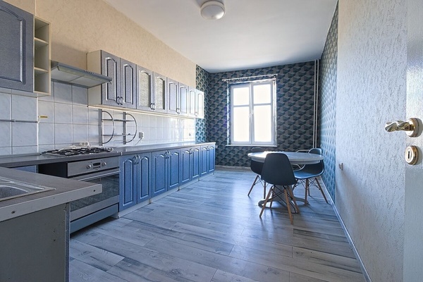 Elbląg LEVEL NIERUCHOMOŚCI    Mieszkanie z potencjałemul.12-go Lutego71 m2    NIERUCHOMOŚCI NA