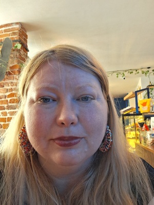 Elbląg POSPRZĄTAM. UMYJĘ OKNA. ZAOPIEKUJĘ SIĘ OSOBĄ STARSZĄ. KOBIETA 41 LAT Z ELBLĄGA