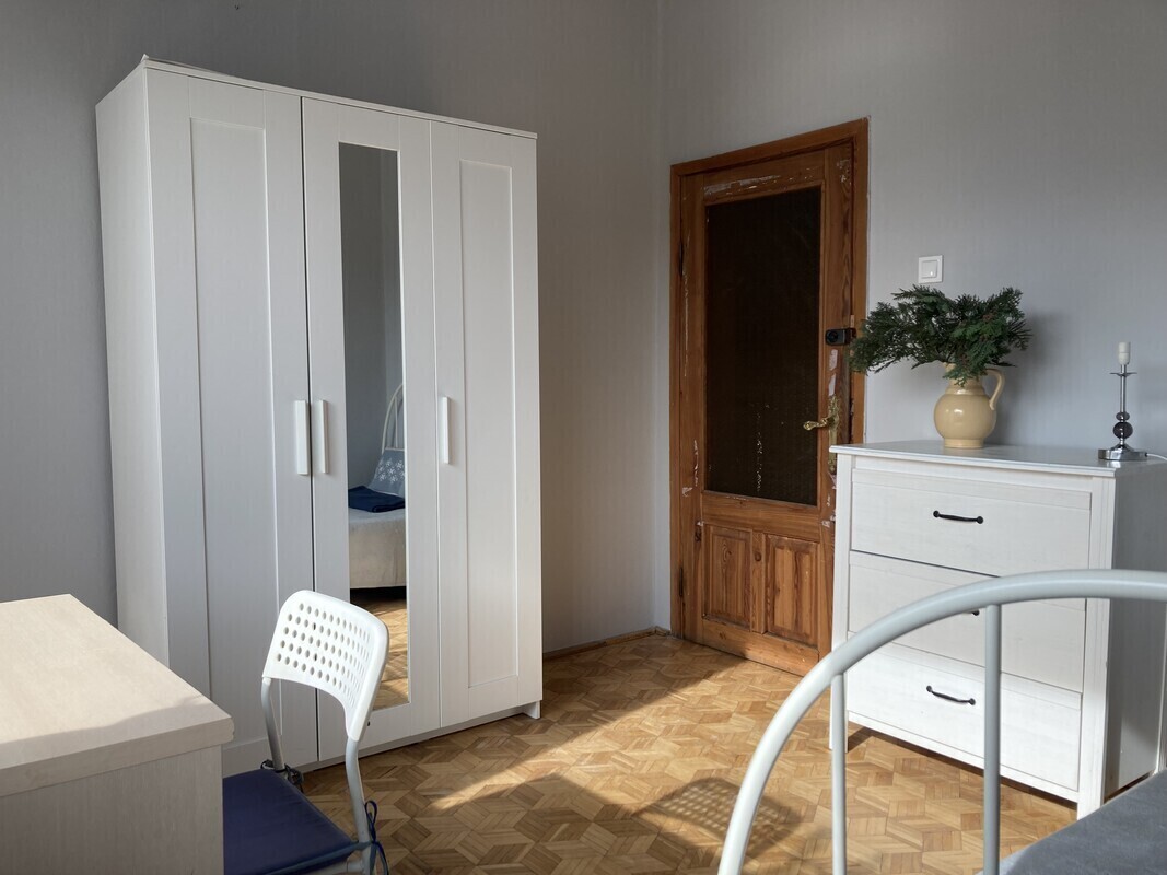 Elbląg Wynajmę umeblowany pokój z balkonem osobie niepalącej w domu jednorodzinnym, do dyspozycji kuchnia, dwie