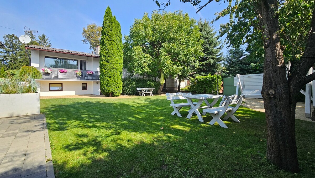 Elbląg BIURO NIERUCHOMOŚCISZULC& SZULCDom - Jantar ul. GdańskaPowierzchnia domu: 200 m2Powierzchnia działki: 800