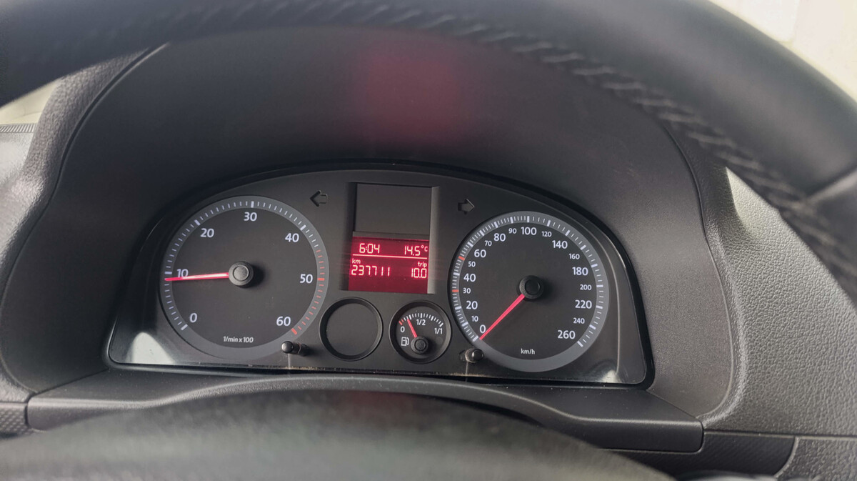 Elbląg VOLKSWAGEN CADDY 2.0 SDI MOŻLIWOŚĆ POZOSTAWIENIA AUTA W ROZLICZENIU Ubezpieczenie do