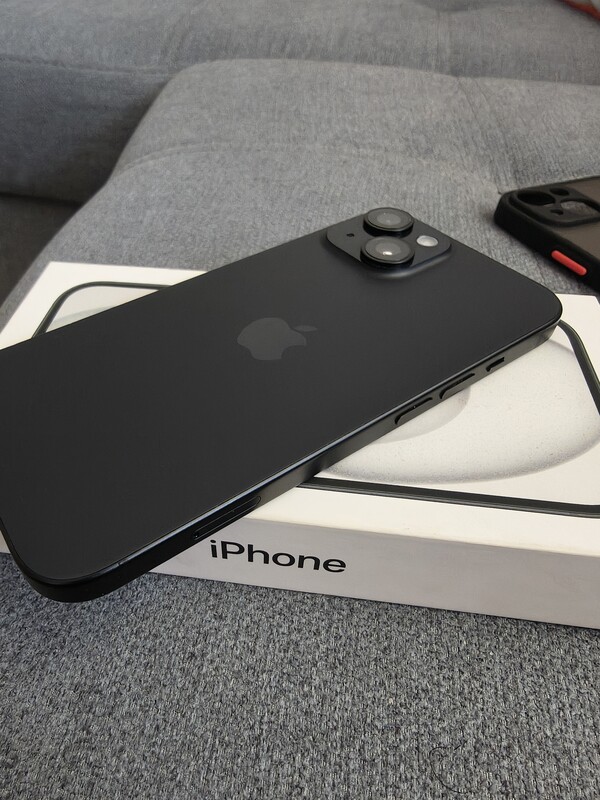 Elbląg Sprzedam telefon iPhone 15.Telefon jest w dobrym stanie i jeszcze na gwarancji producenta.
iPhone aktywowany