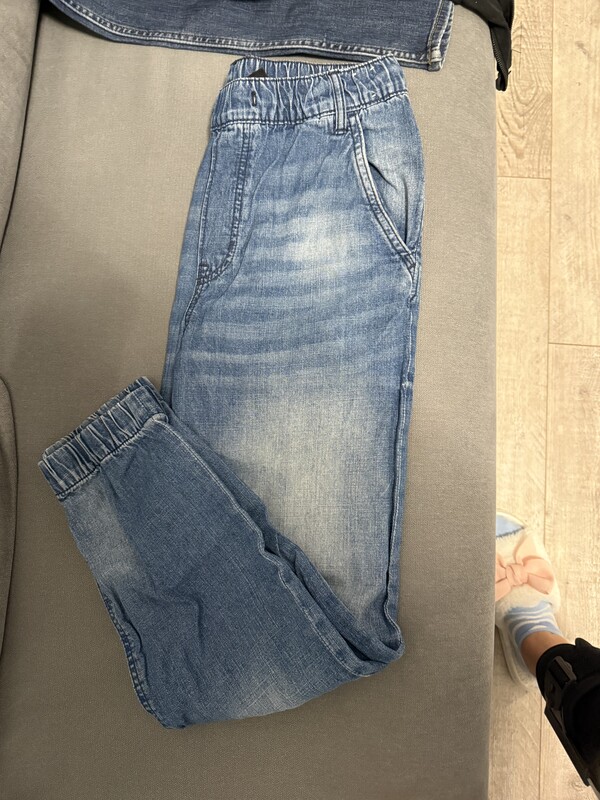 Elbląg Sprzedam bluzki i spodnie dla chłopca 146-152
Bluzki 40 zł za wszystkie
Spodnie 80 zł za wszystkie