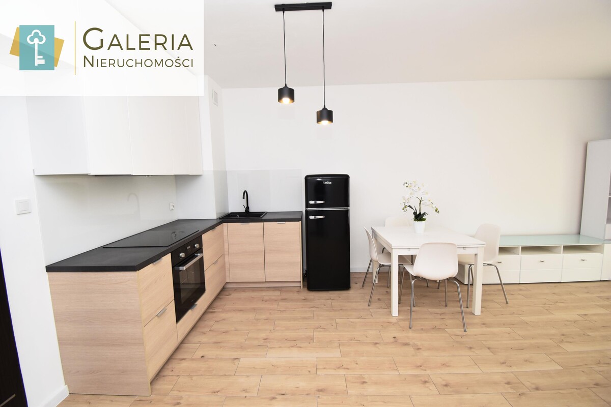 Elbląg GALERIA NIERUCHOMOŚCIZ pasji i miłości do nieruchomościNa sprzedaż: Dwupokojowe mieszkanie na parterzeul.