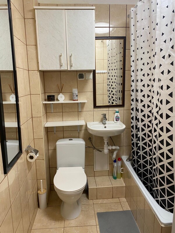 Elbląg Wynajem kawalerkiWynajmę dużą kawalerkę w centrum w pełni wyposażoną na ul. Robotniczej