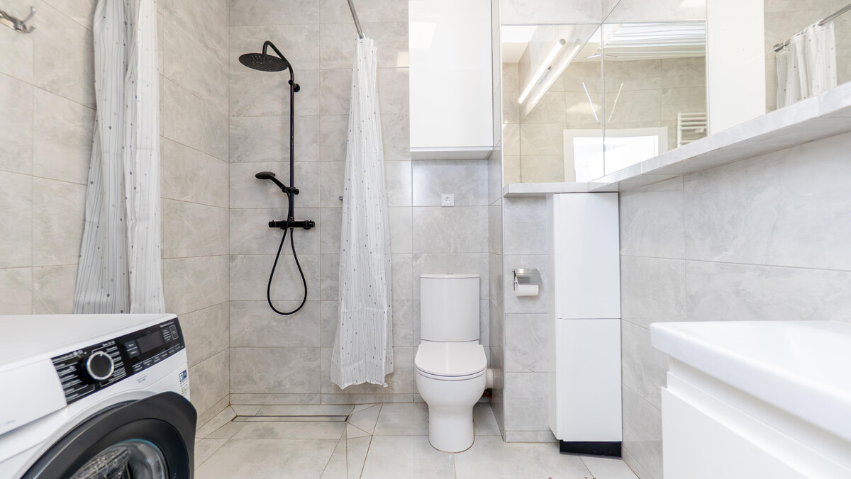 Elbląg &nbsp; TO MY SPRZEDAJEMYNIERUCHOMOŚCI W TYM MIEŚCIEBIURO NIERUCHOMOŚCIAMERICAN HOMEWYNAJMĘ - 2 POKOJE - REGAL