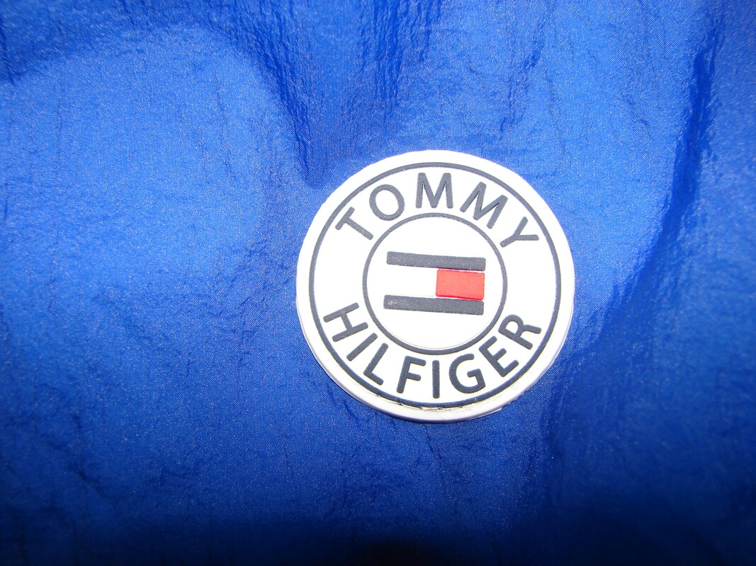 Elbląg TOMMY HILFIGER kurtka wiatrówka wodoodporna - nowa z metkami przywieziona z USA
- ramiona – 39cm
-
