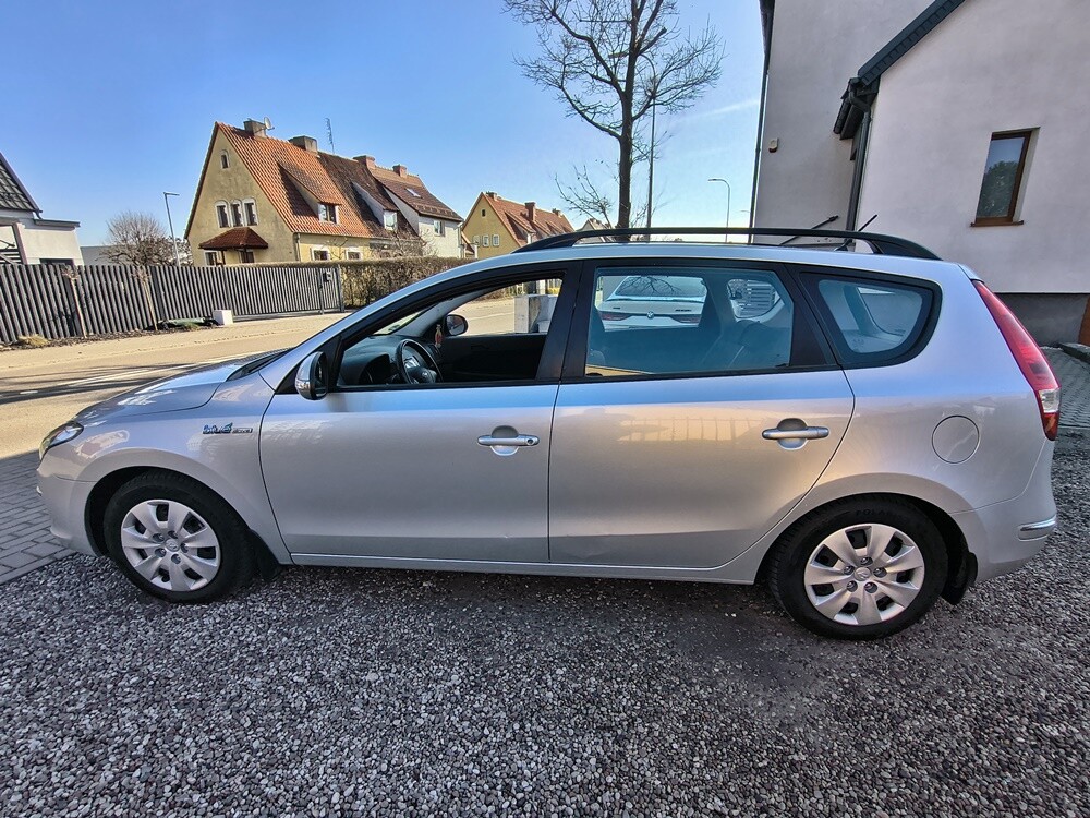 Elbląg HYUNDAI I30 KOMBISILNIK : 1.6 126KM Benzyna!Bogata wersja wyposażenia!