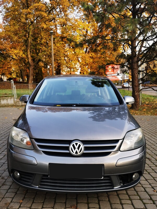 Elbląg Golf Plus z silnikiem 1.4 w gazie.
Auto wygodne i ekonomiczne. Uzywane na co dzień, jeździ bez problemów.