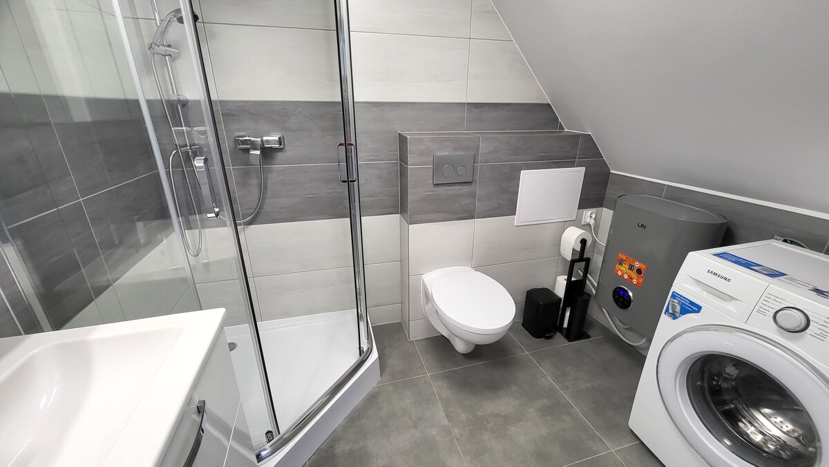 Elbląg KWADRAT NIERUCHOMOŚCIkawalerka z garderobąpo generalnym remonciekamienica w trakcie termomodernizacjiniskie