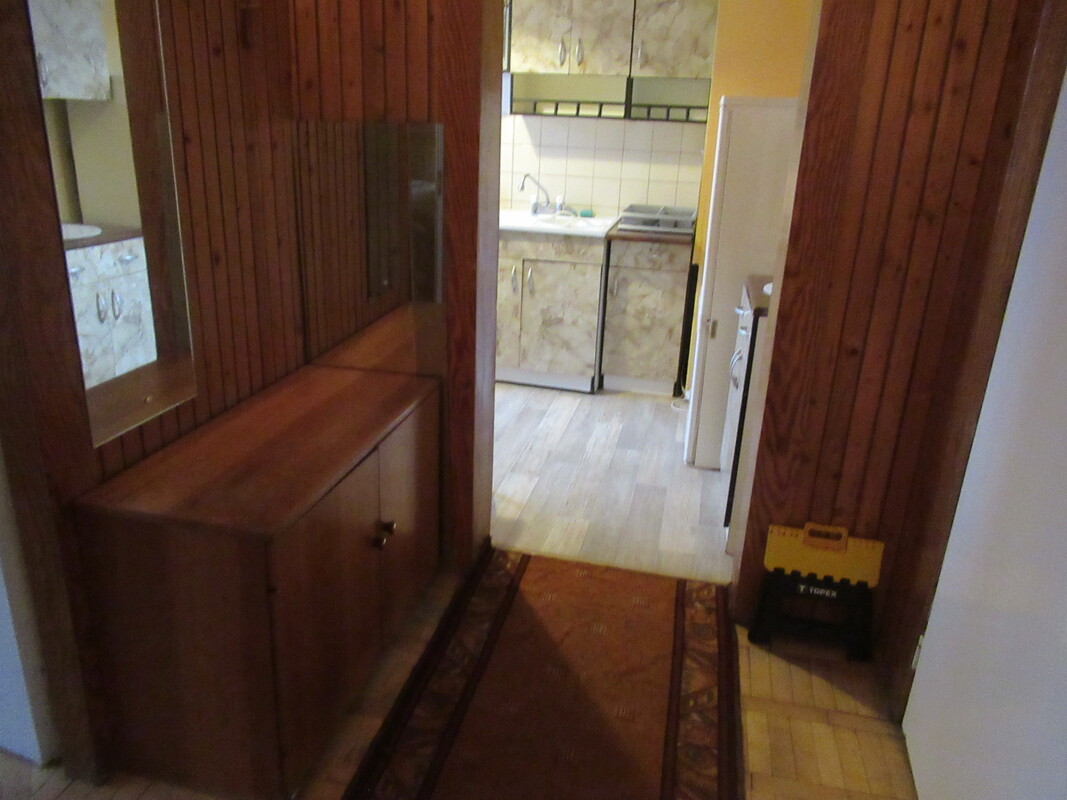 Elbląg Wynajmę duże mieszkanie 1 pokojowe o metrażu 35m2.Cena łącznie z opłatami / czynsz, gaz, woda, centralne