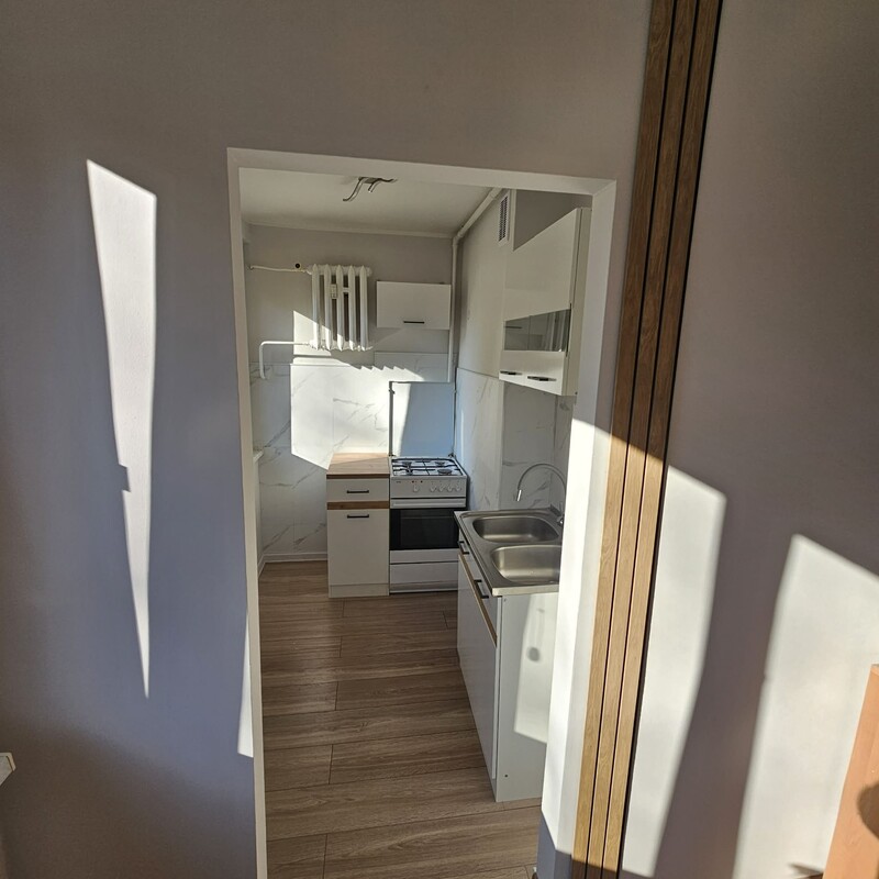 Elbląg DOM NIERUCHOMOŚCIOFERUJEMY NA SPRZEDAŻMIESZKANIE 1&nbsp; POKOJOWEPow. &nbsp; 27&nbsp; m2Blisko Park Kajki&nbsp;