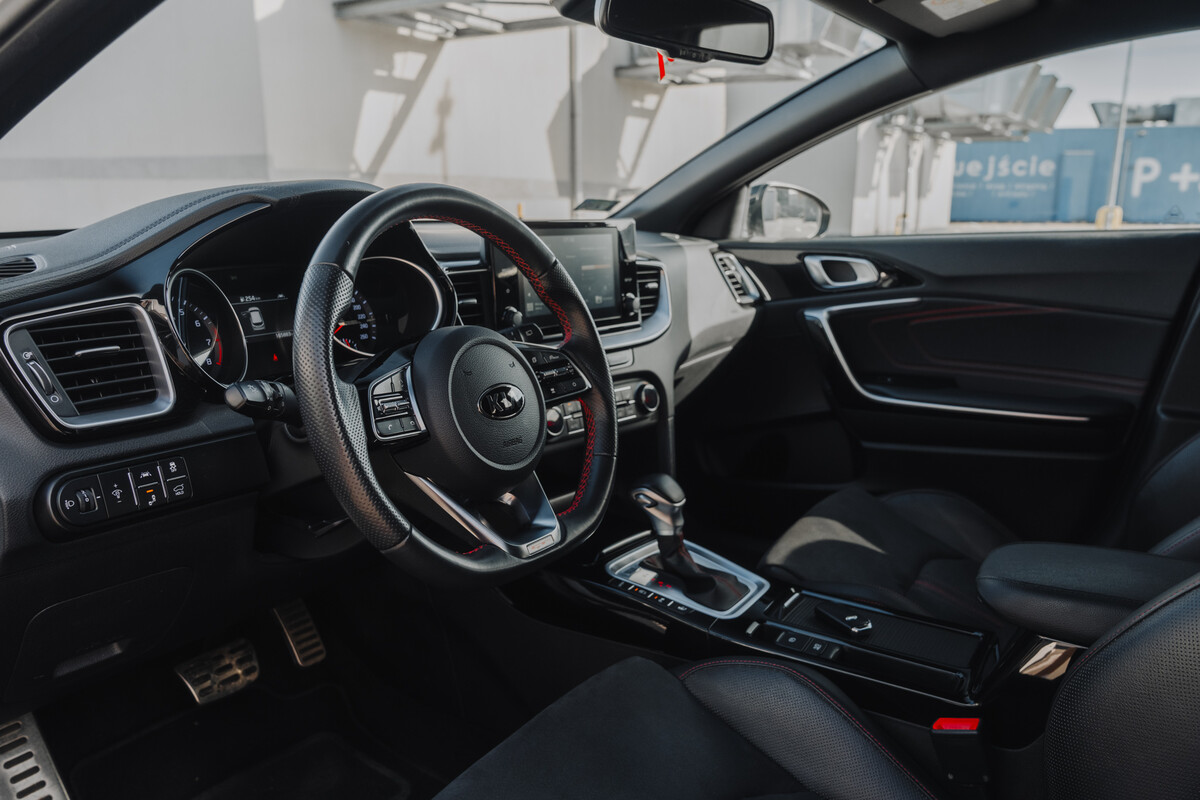 Elbląg Kia ProCeed 1.6 GT 204 KMAuto zakupione w polskim saloniePierwszy właściciel, bezwypadkowyRejestracja
