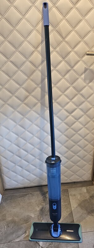 Elbląg Mop elektryczny PHILIPS OneUp XV3101 używany. 
Sprawdź jak skutecznie i wygodnie możesz czyścić podłogi. Bez