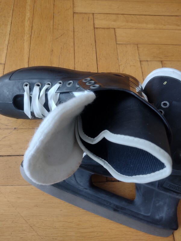 Elbląg Łyżwy hokejowe f-my SALVO nowe.
rozm. 8 kolor czarne.
Stan nowe nie używane.
Sprzedam lub zamienię na coś.