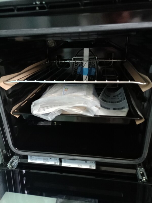 Elbląg Kuchenka elektryczna 50 marki Beko, nowa, nie była nawet podłączona, termoobieg, płyta grzewcza ceramiczna,