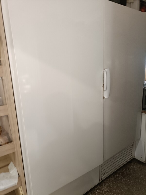 Elbląg SprzedamKrajalnicę sprawna działająca średnica ostrza 250mm firmy Royal catering cena 1200 zł, odbiór