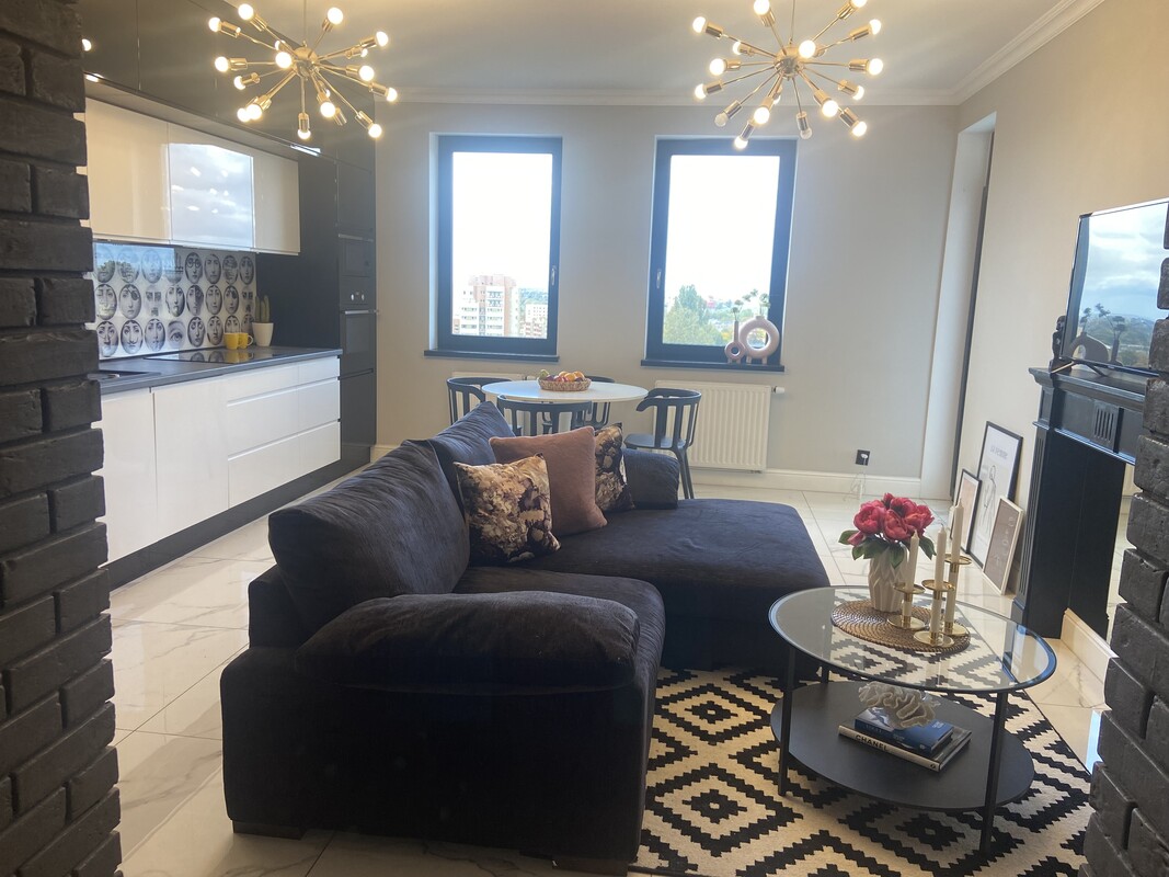 Elbląg Mieszkanie 2 pokojowe w Kamienicy Marszałka 50m2525000złLokalizacja: ul. Płk Dąbka, Kamienica Marszałka,