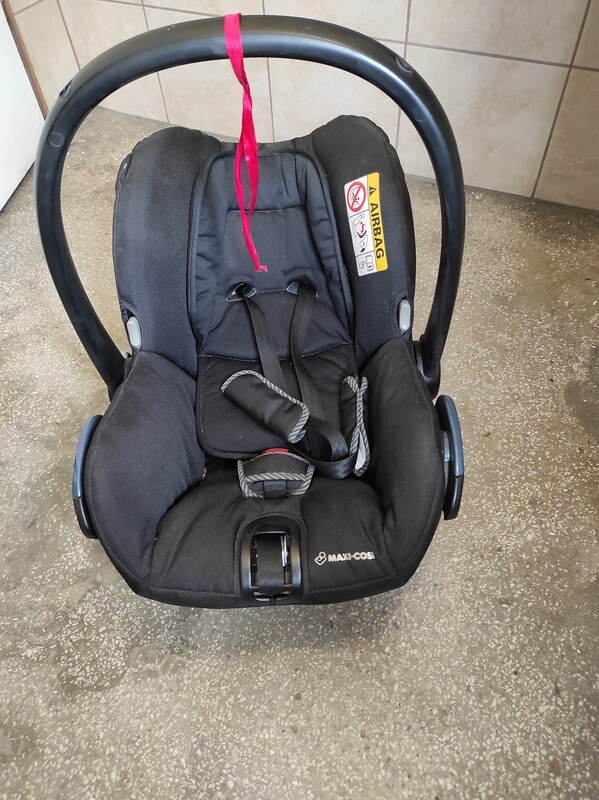 Elbląg Sprzedam nosidełko maxi Cosi Citi 0-13kg w komplecie znajdują się również adaptery polecam
