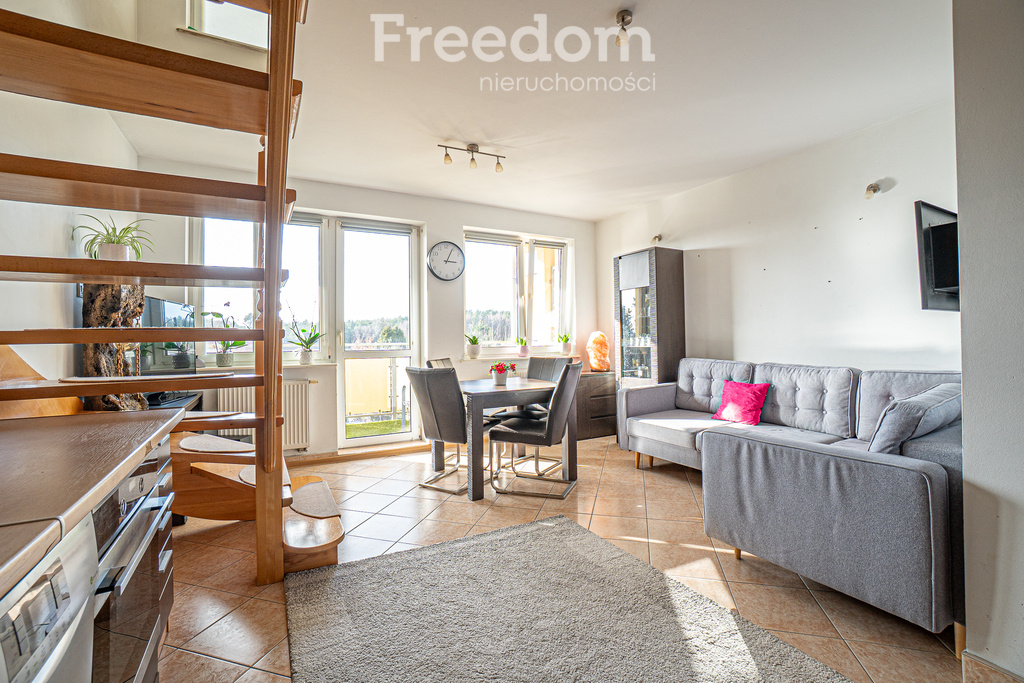 Elbląg FREEDOM NIERUCHOMOŚCISprzedam mieszkanie - Stegna, Powstańców Warszawy. Rozkładowe mieszkanie w