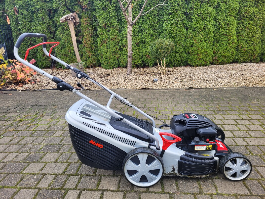 Elbląg Używana sprawna duża kosiarka spalinowa firmy AL-KO serii 500 model 470B napędzana niezawodnym silnikiem