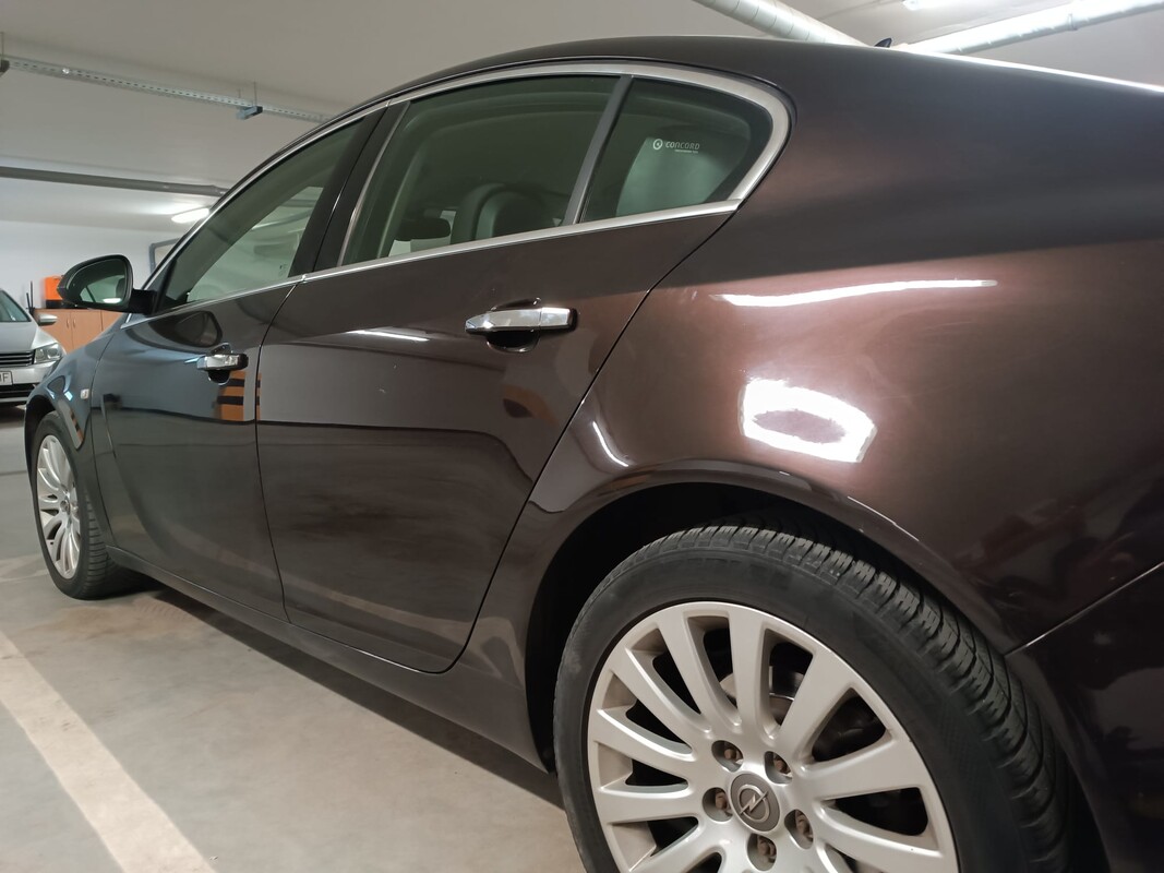 Elbląg OPEL INSIGNIA z 2011 roku.
Samochód w ciągłej eksploatacji. Niski przebieg - silnik i skrzynia biegów pracują
