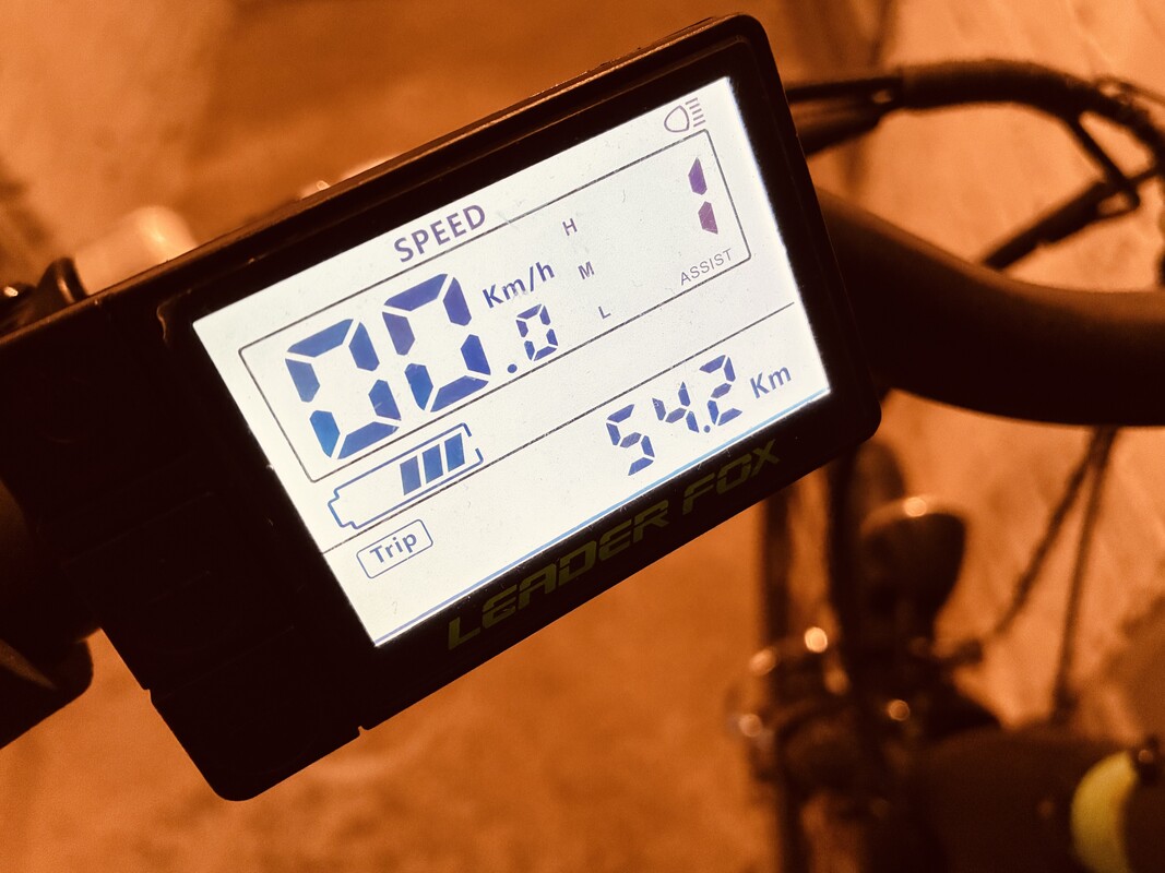 Elbląg Sprzedam 5.letni rower elektryczny Leader Fox Latona, koła 26” , rama 16,5” , czarny mat/złoty.