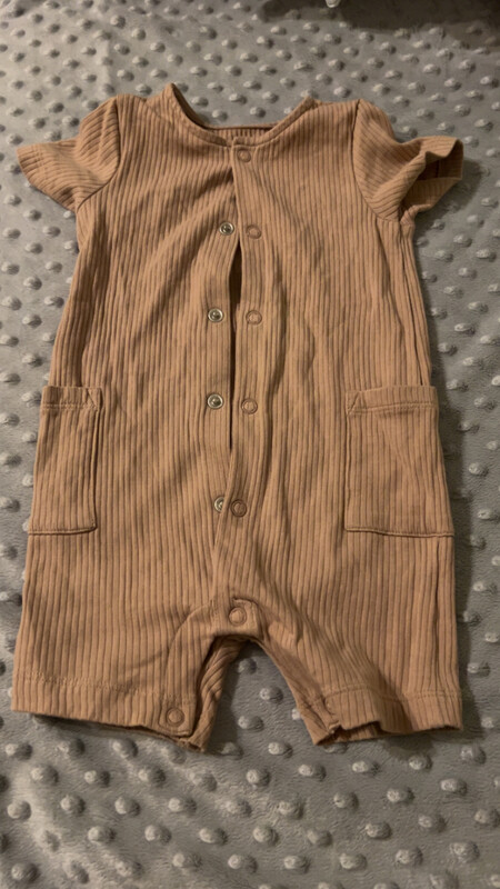 Elbląg Witam sprzedam ciuszki dla chłopczyka w bardzo dobrym stanie za 200zl r 56-62 są tego 2 duże torby m. in